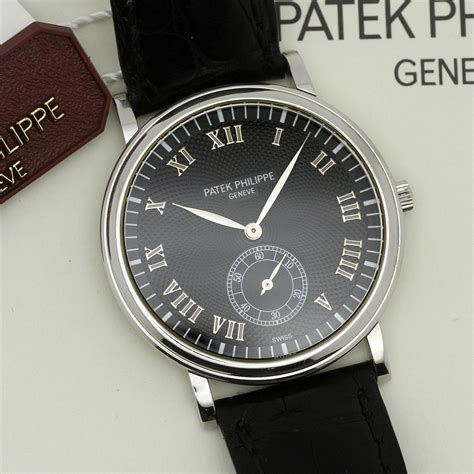 Patek Philippe Calatrava 5022P Men's Platinum 33mm watch.